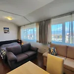 Tower Cozy With Mountain View *