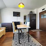 Apartment Tower Cozy With Mountain View *