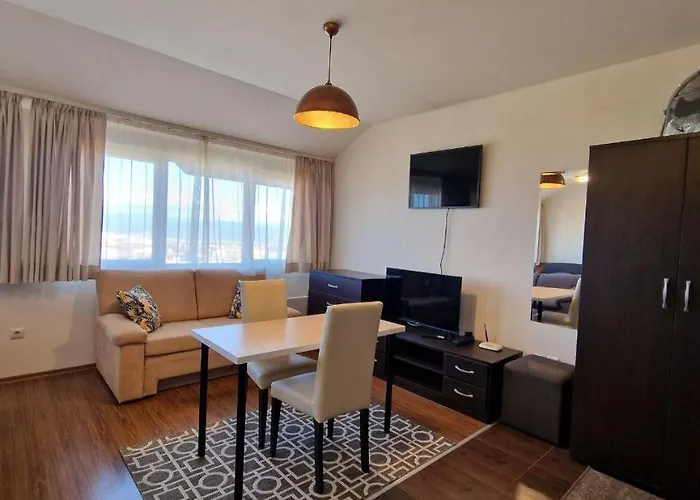 Lägenhet Tower Cozy With Mountain View